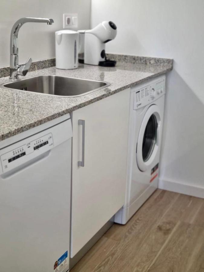 Apartamentos Rg Hospital Valme Sevilla Buitenkant foto