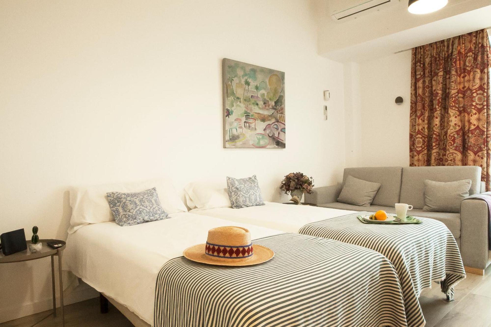 Apartamentos Rg Hospital Valme Sevilla Buitenkant foto